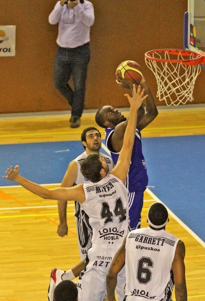 Diari de Tarragona. El CBT pone al líder contra las cuerdas (79-84)