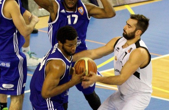 ANTONIO HESTER: RÉCORD D’ESMAIXADES A LES LLIGUES LEB