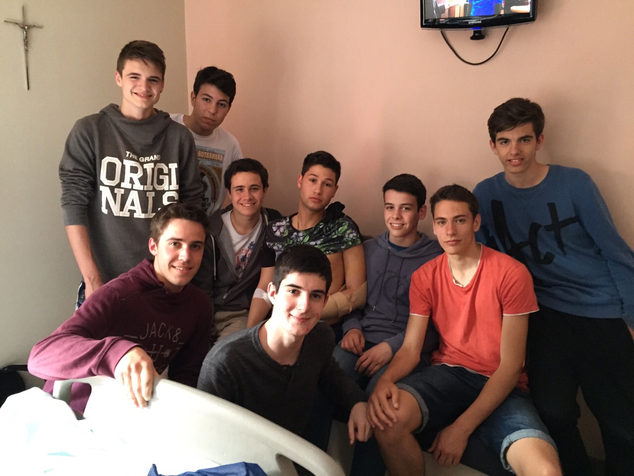 EL CM2B CAU PERÒ COMPETEIX CONTRA EL LÍDER