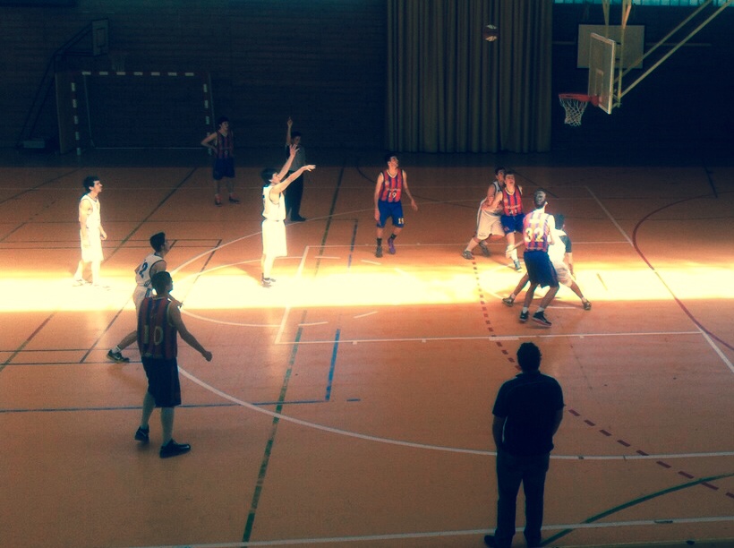 DERROTA AJUSTADA CONTRA UN RIVAL DIRECTE