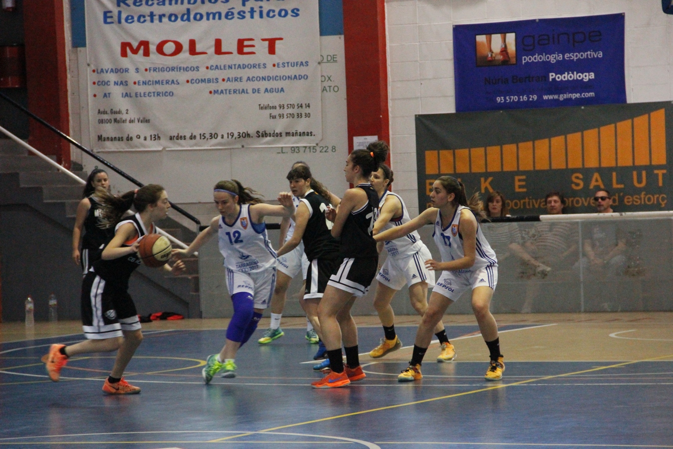 TREBALLADA VICTÒRIA A MOLLET PER TANCAR LA FASE REGULAR