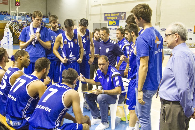 MÉS D’UN MES LLUNY DEL SERRALLO