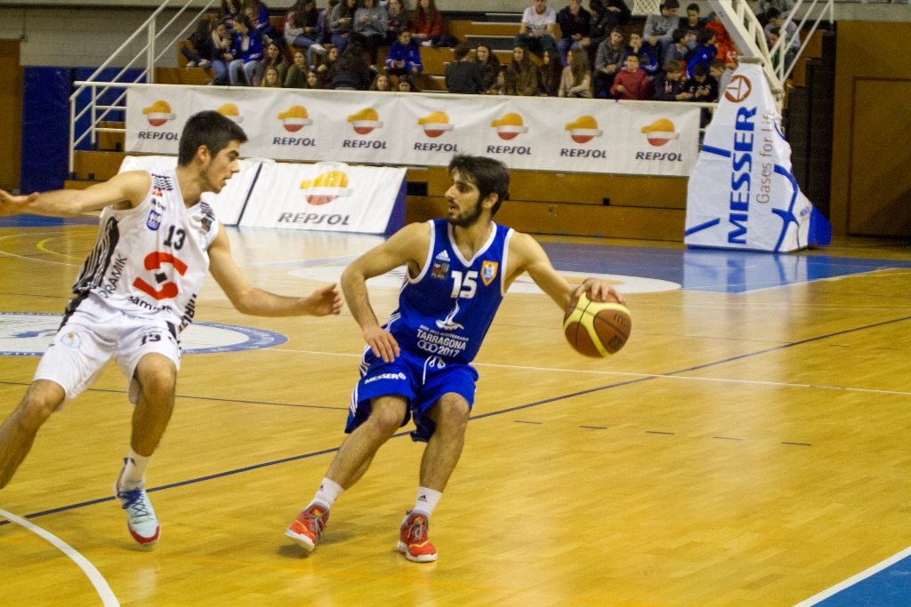 EL LÍDER POSA A PROVA EL BON MOMENT DEL CBT