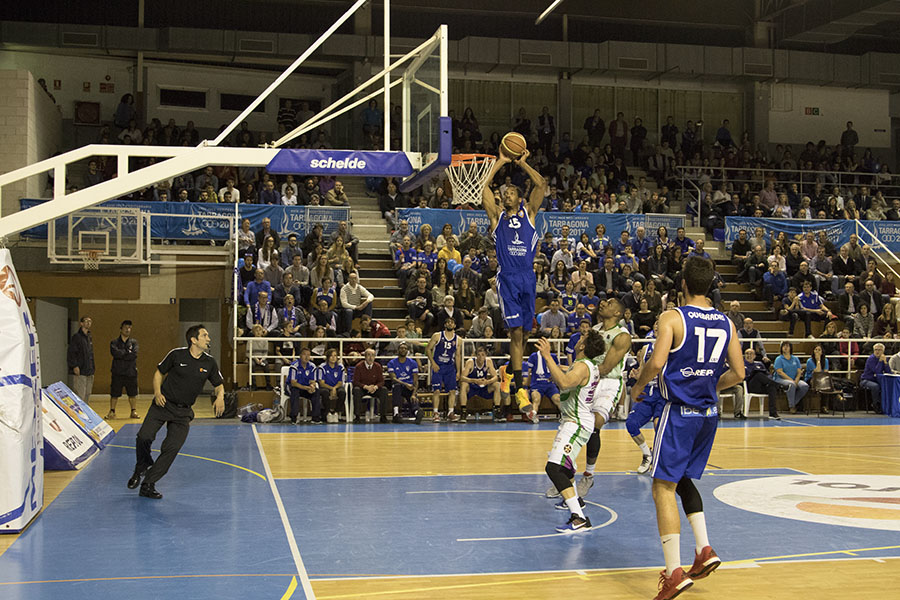 ARABERRI AGAFA AVANTATGE DESPRÉS D’IMPOSAR-SE AL SERRALLO