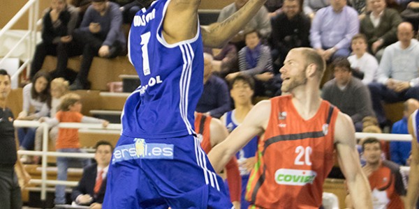 62 Wilson entrando a canasta sin oposicion