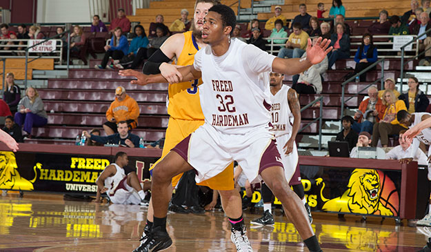 ISAIAH HARRISON COMPLETA LA PLANTILLA DEL CBT