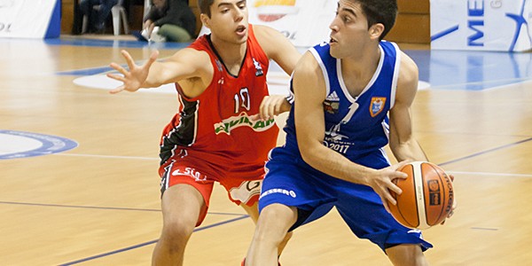 david-fernandez-y-german-martinez-luchando-por-una-posesion