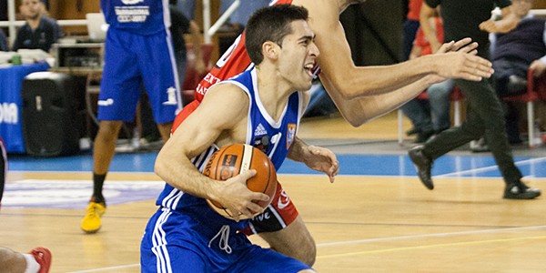 fernandez-intantando-superar-a-cobos