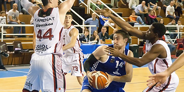 ferran-torres-entre-karenat-y-aoro