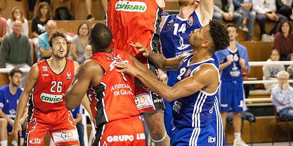 rebote-defensivo-de-jesus-fernandez