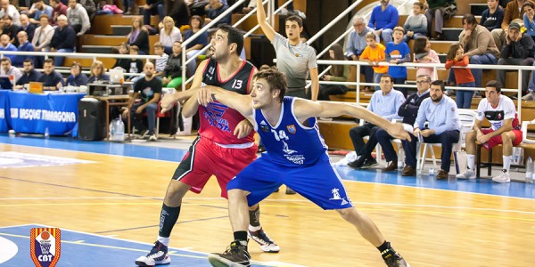 ferran-torres-y-david-ortega-luchando-por-un-rebote