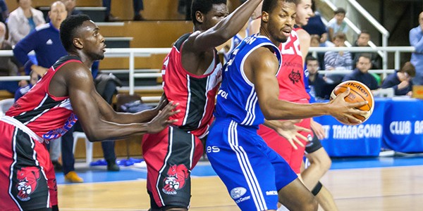 henri-y-boubacar-defendiendo-a-orion