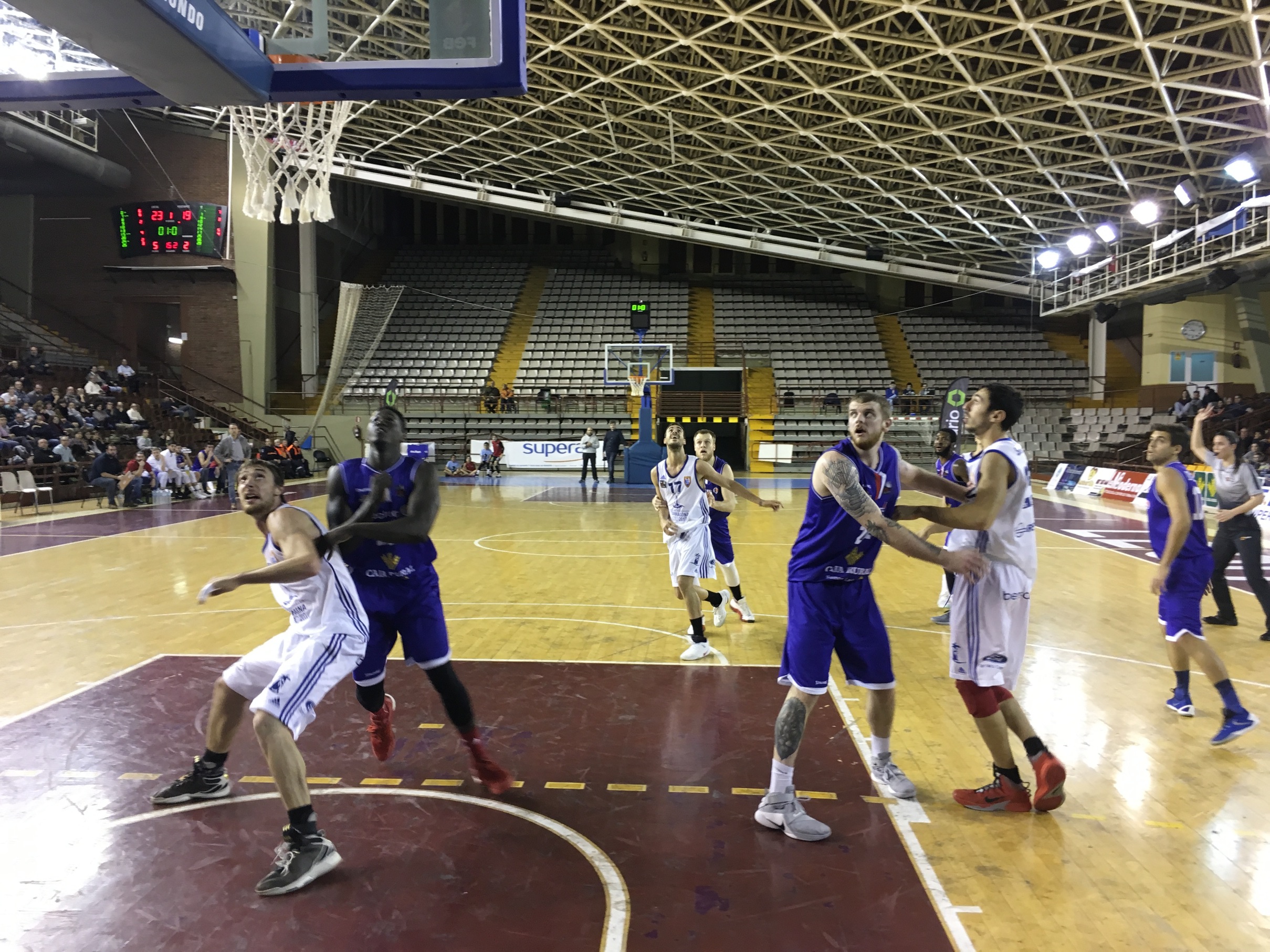 EL CBT TÉ EL PARTIT A TOCAR PERÒ ACABA PERDENT A LEÓN