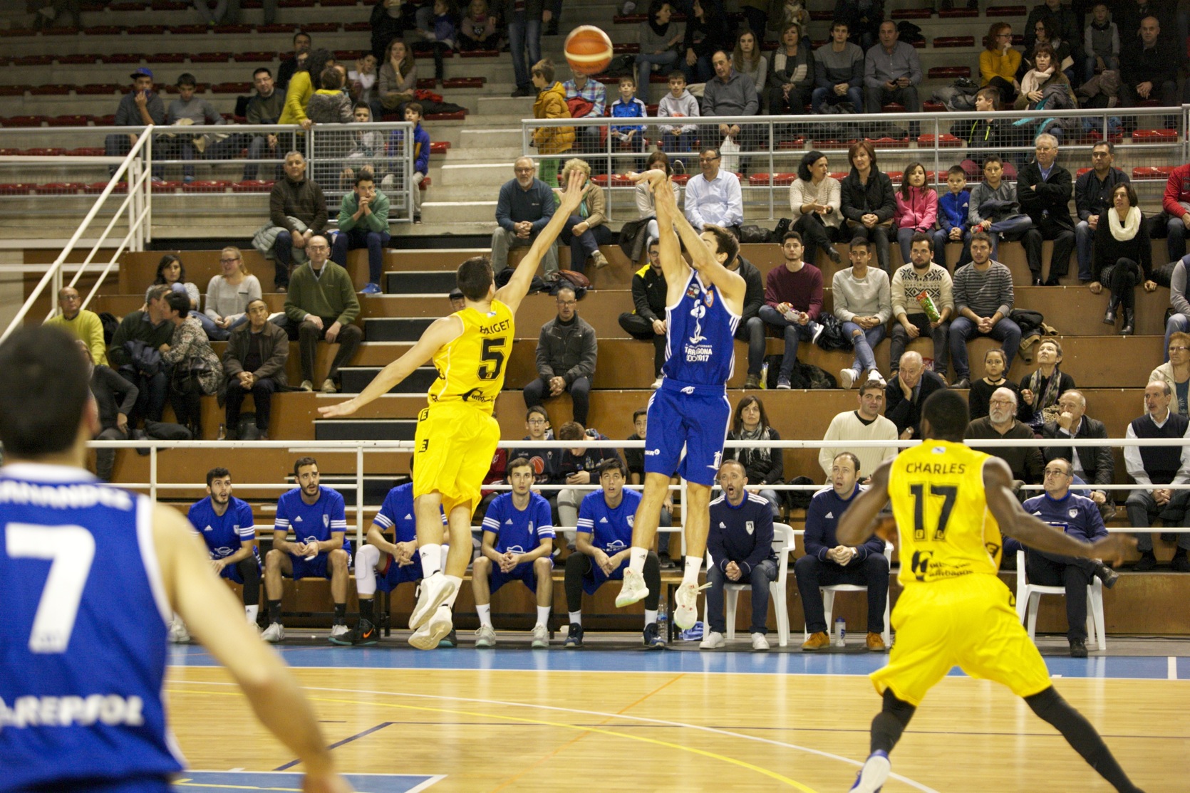 LA VICTÒRIA S’ESCAPA DEL SERRALLO