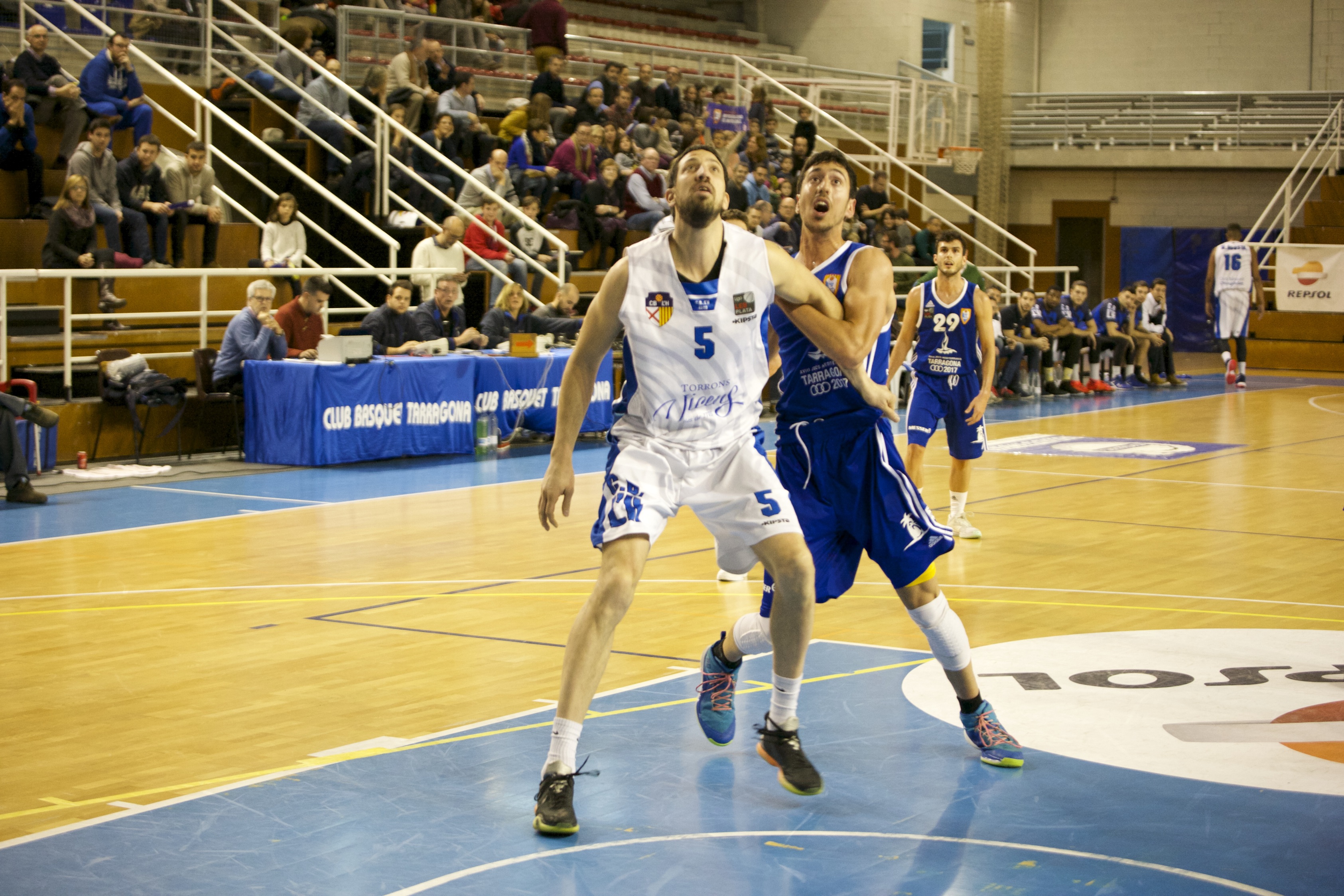 EL CB HOSPITALET S’EMPORTA EL DERBI CATALÀ DE LEB PLATA