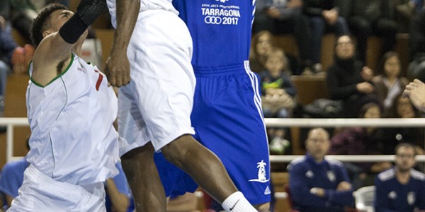 ferran-torres-defendido-por-jean-rony-y-tevin-alexandre