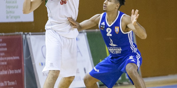 salim-kone-defendiendo-a-juan-martin-orellana