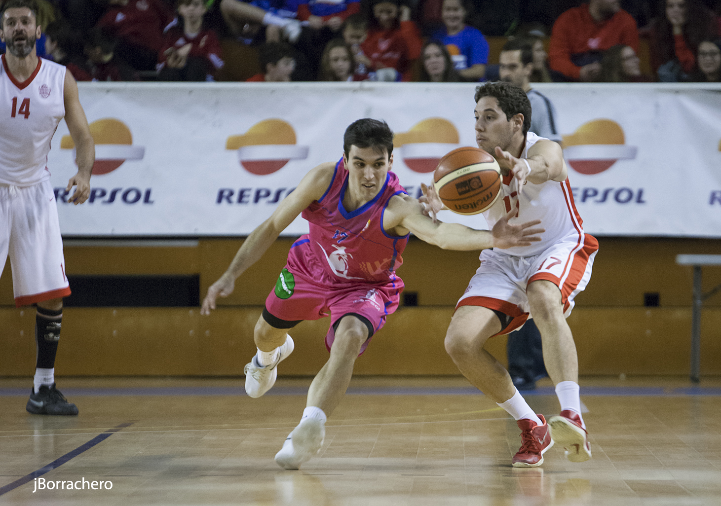 DANI FERNÁNDEZ RENOVA AMB EL CBT