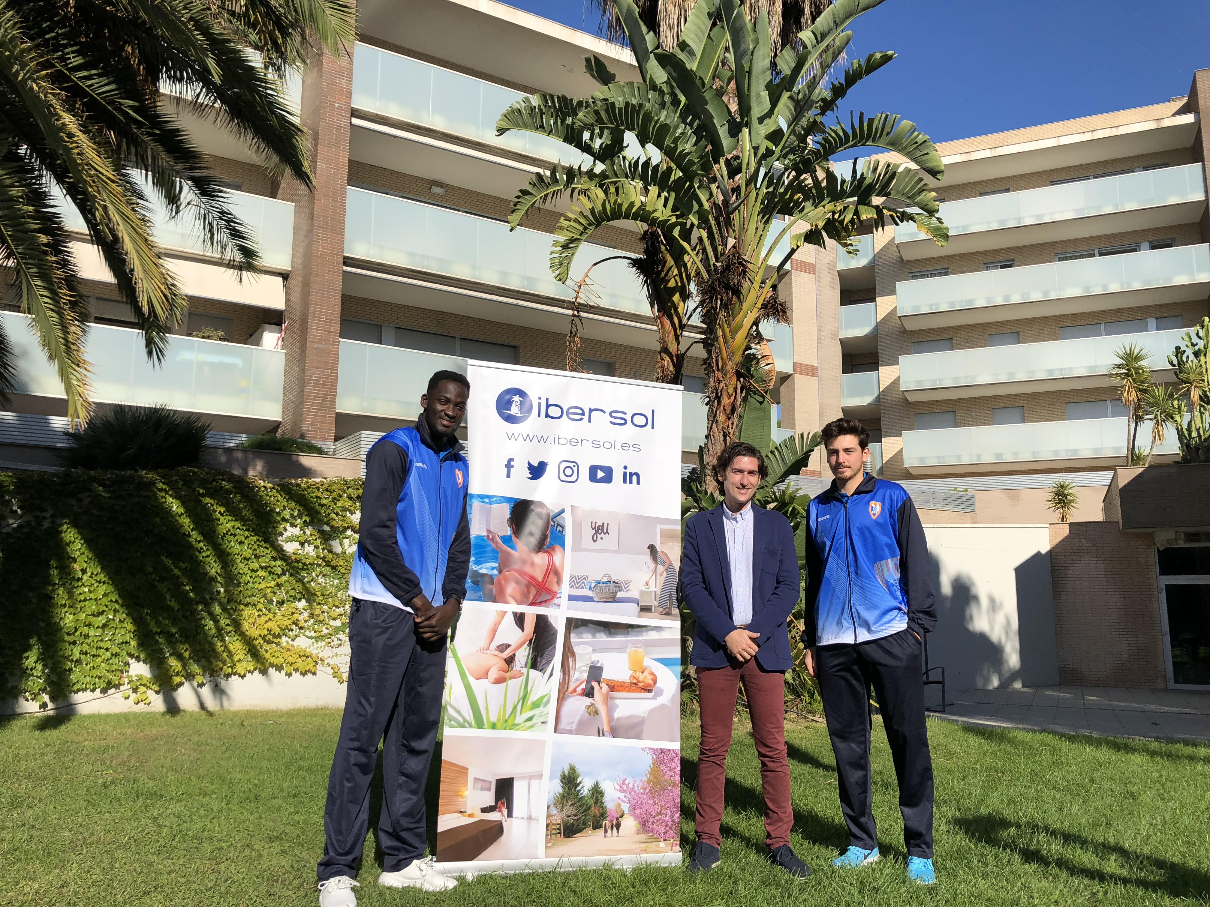 IBERSOL FA ENTREGA DELS APARTAMENTS ALS JUGADORS DEL PRIMER EQUIP DEL CBT