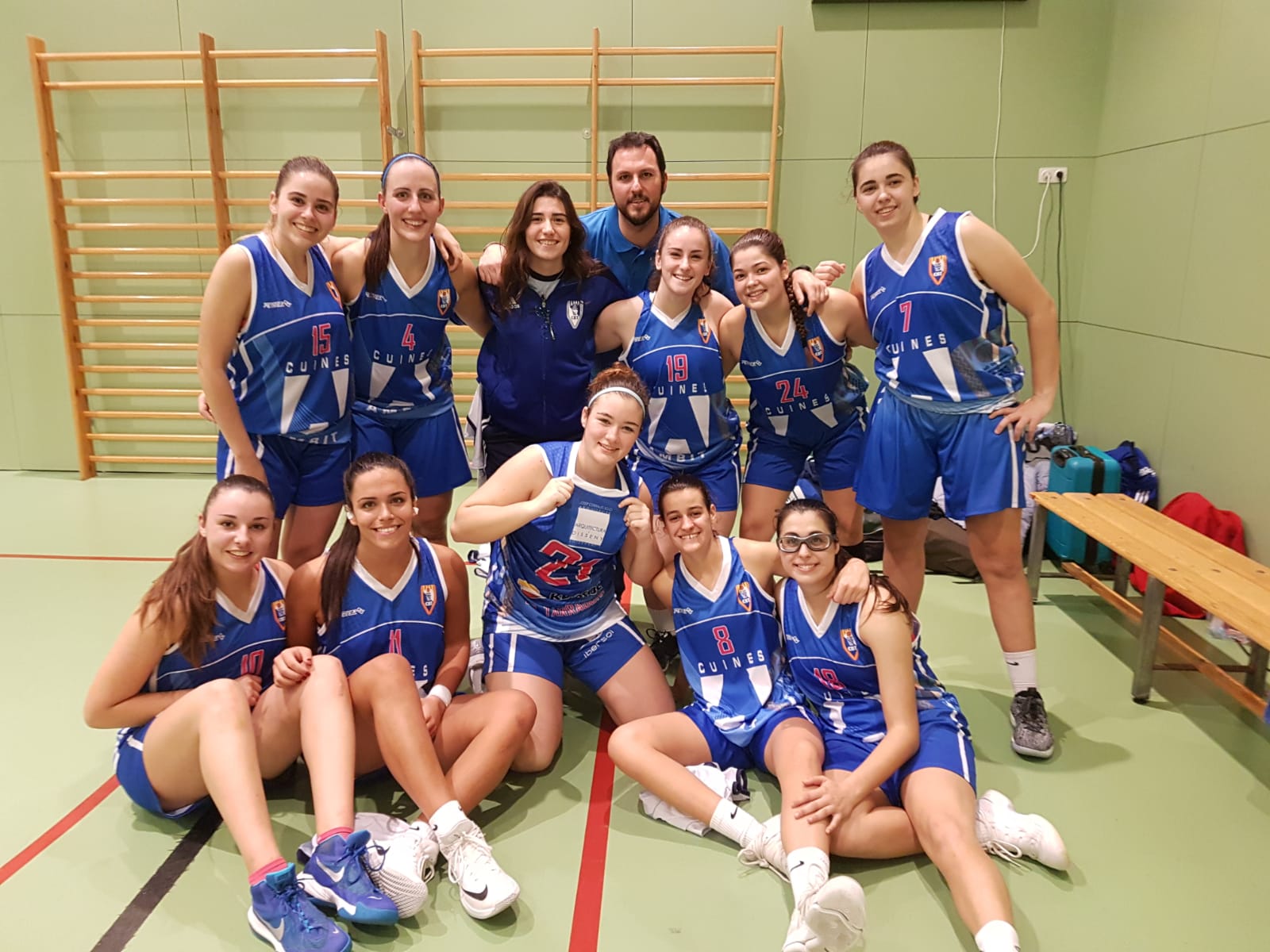 LA POBLA CBT GUANYA PER LA MÍNIMA