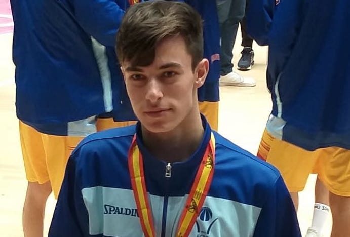 GERARD ESTEBANELL, SUBCAMPIÓ D’ESPANYA AMB CATALUNYA