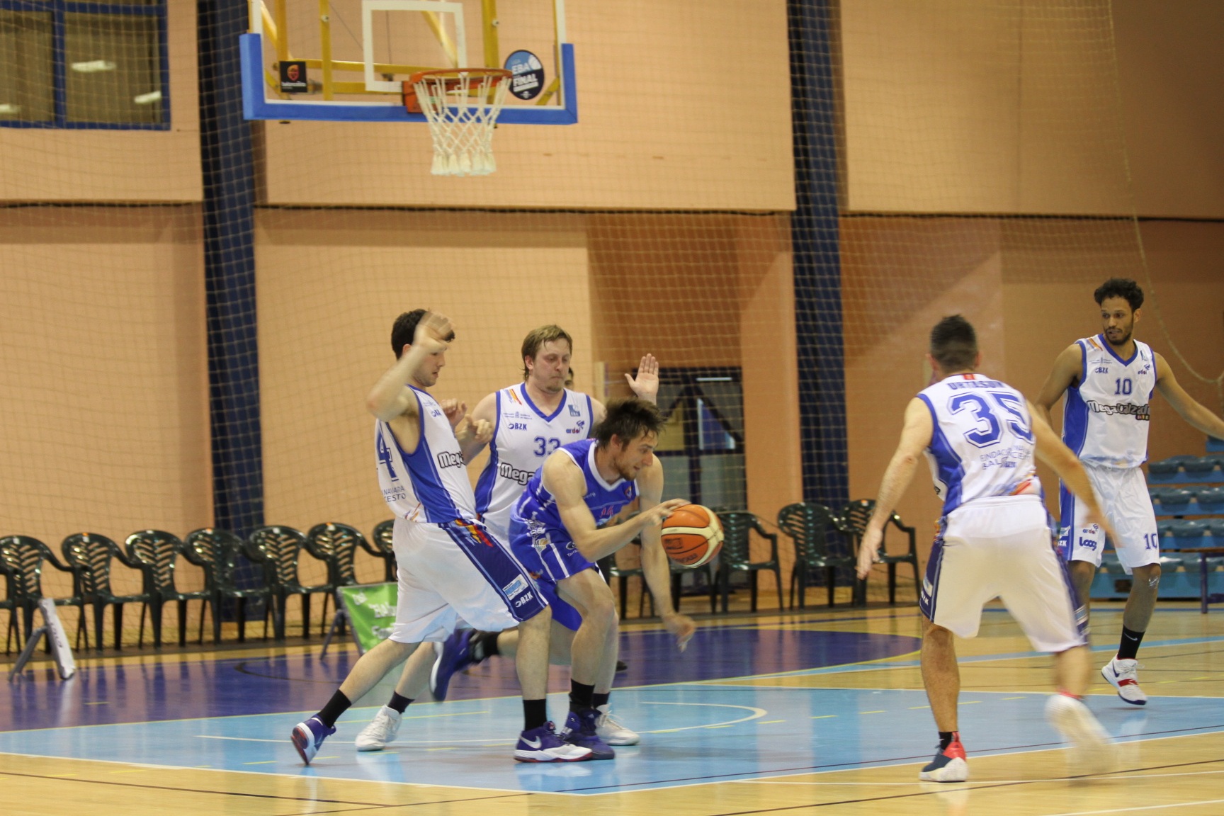 ESTRENA AMB DERROTA ENFRONT ARDOI