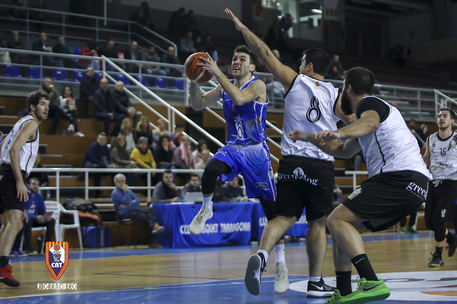 DANI FERNÁNDEZ TAMBÉ RENOVA AMB EL CBT