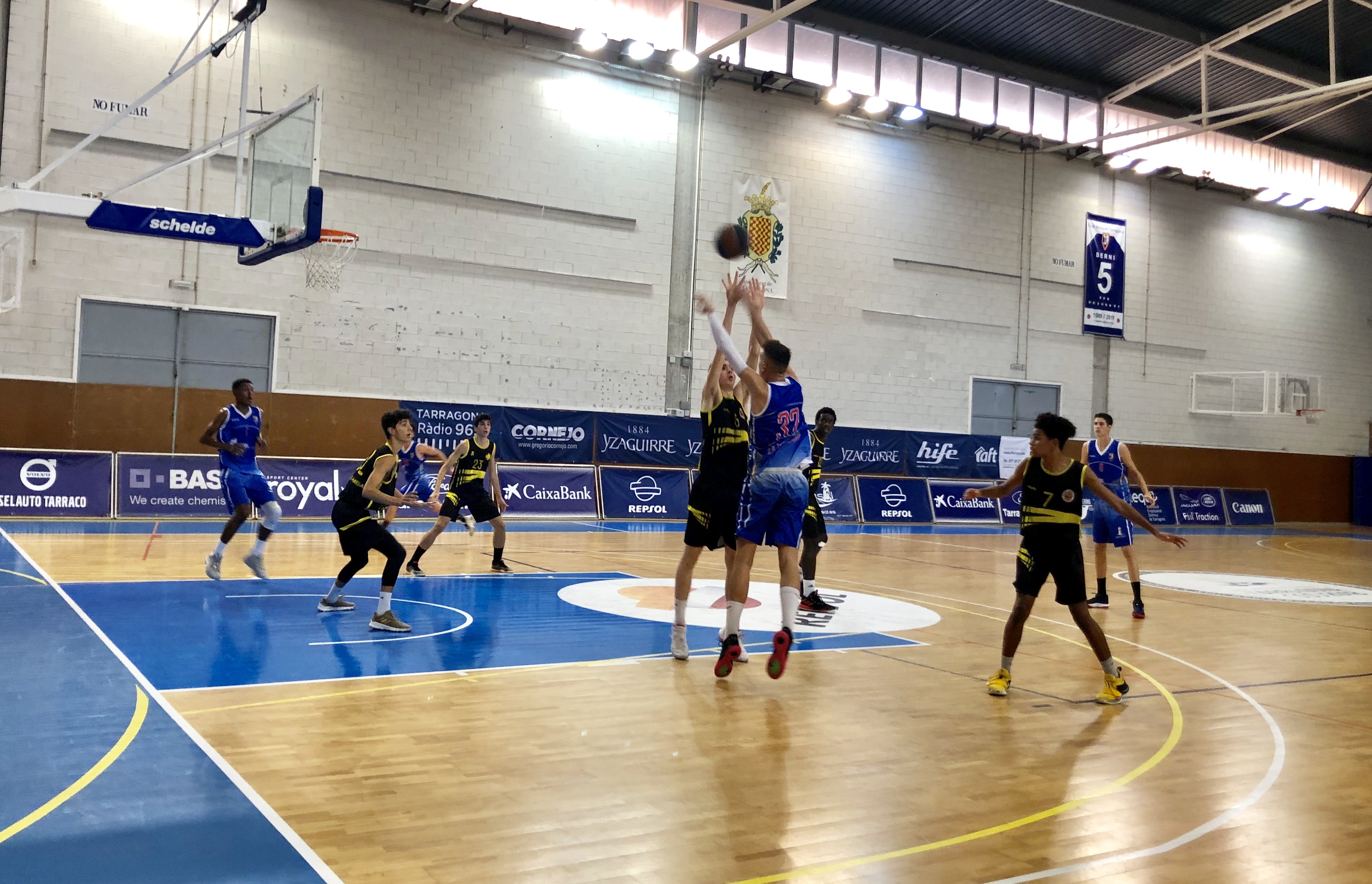 QUATRE PARTITS EN MENYS DE QUINZE DIES