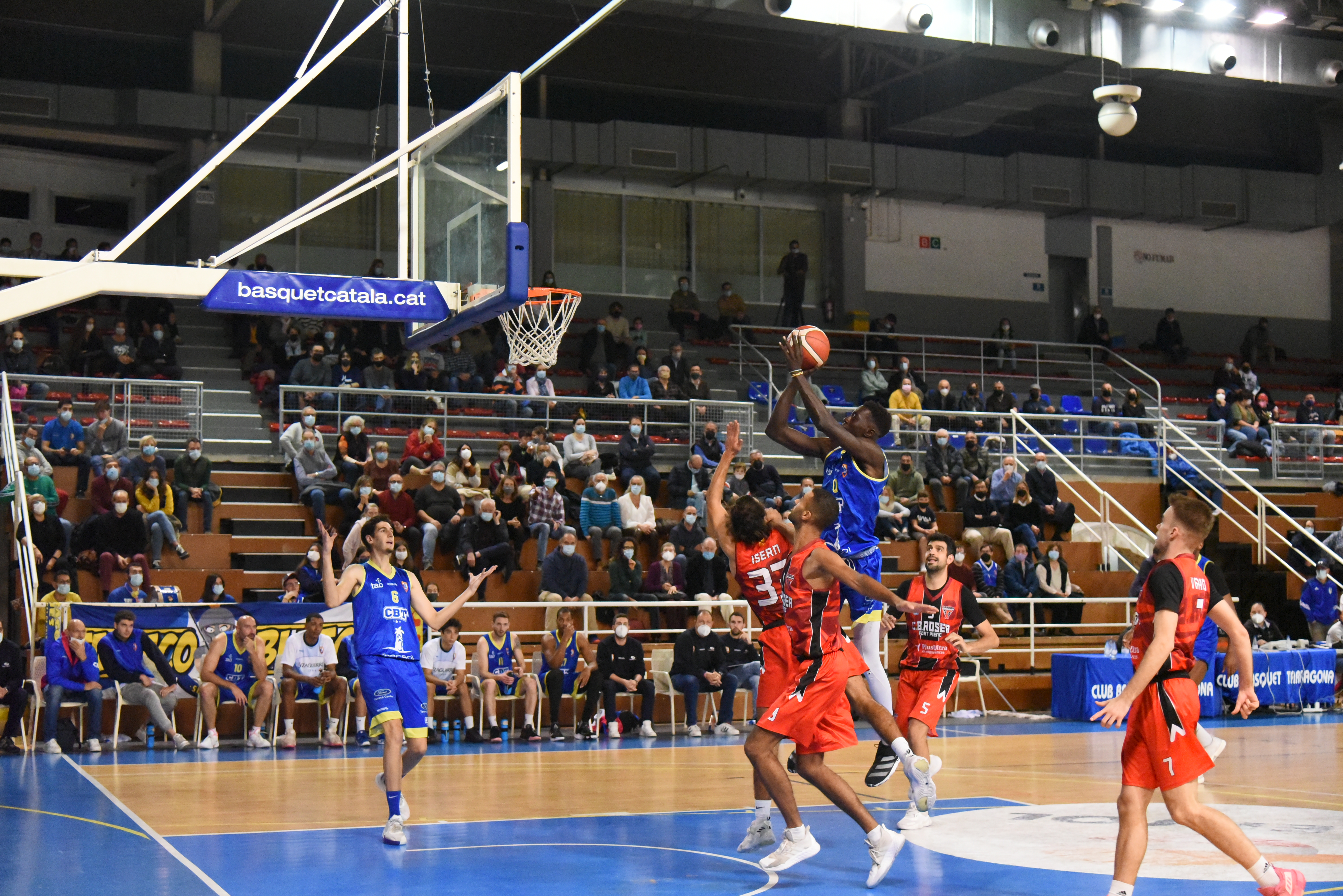 SETENA VICTÒRIA DE LA TEMPORADA DAVANT EL PLUS ULTRA SEGUROS CB ROSER (87- 76)