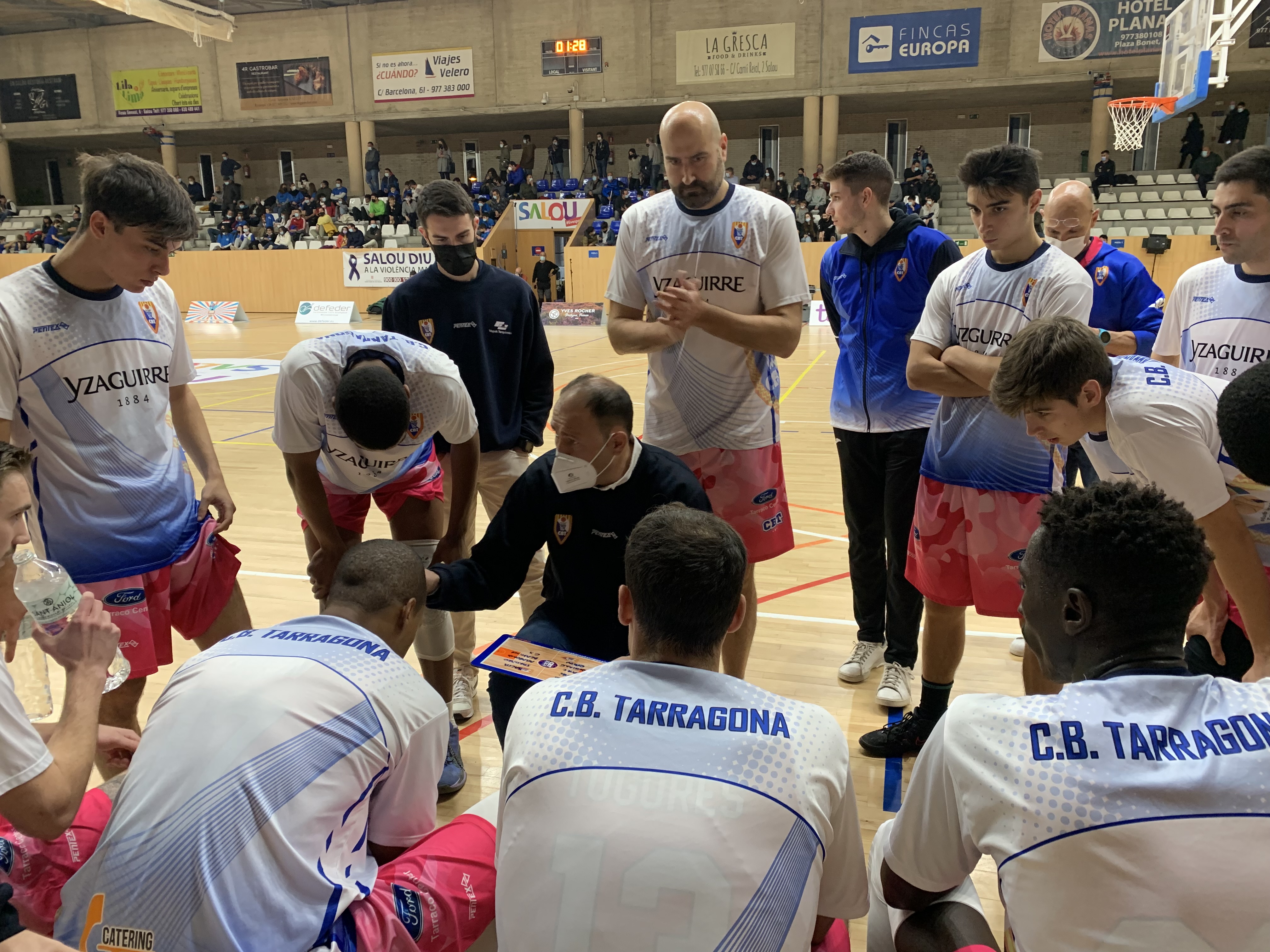 EL BRISASOL CB SALOU NO DONA OPCIÓ I S’EMPORTA EL DERBI PER 68- 50