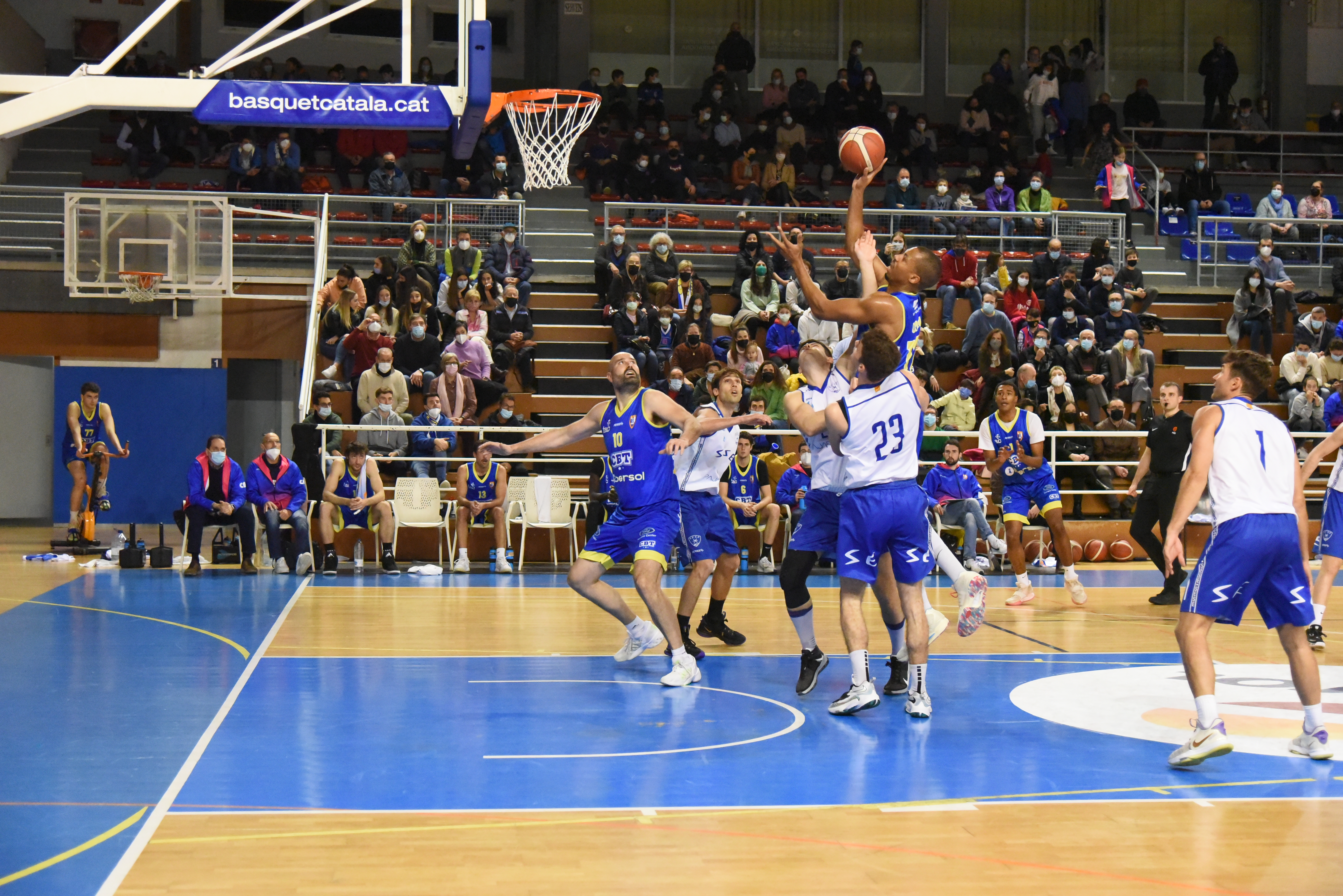 VICTÒRIA DE MÈRIT AL SERRALLO DAVANT UN GRAN PAJARRACO SESE (72- 69)