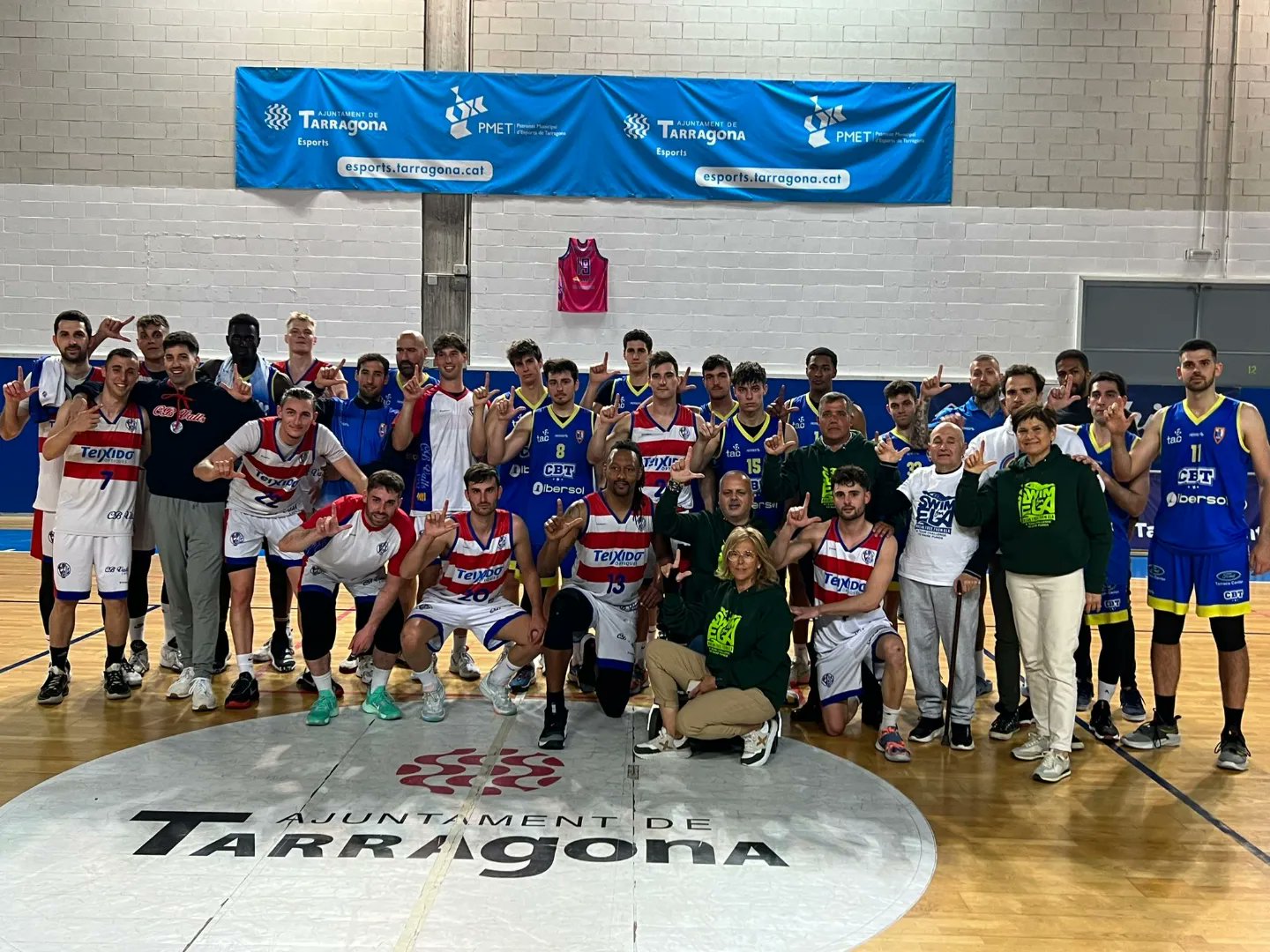 ÈXIT DE PARTICIPACIÓ EN EL DERBI SOLIDARI